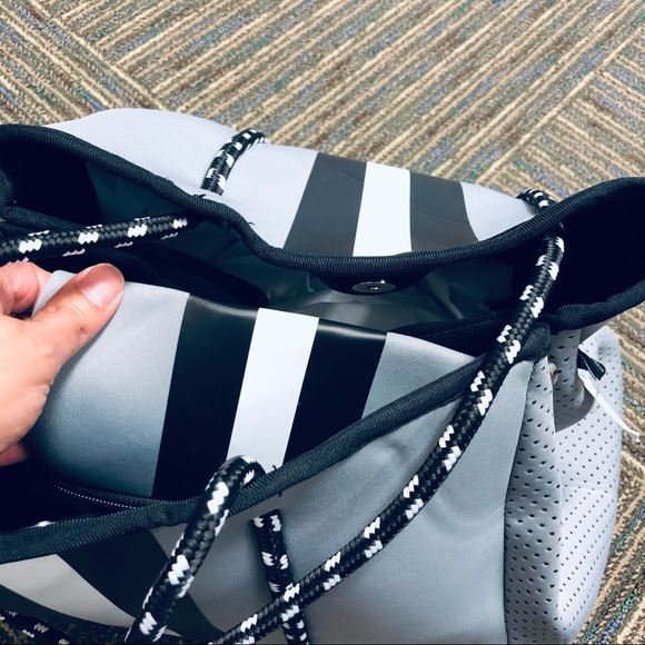 SOLD Ⓜ️ NWT Neoprene Purse & Pouch - Picture 9 of 15